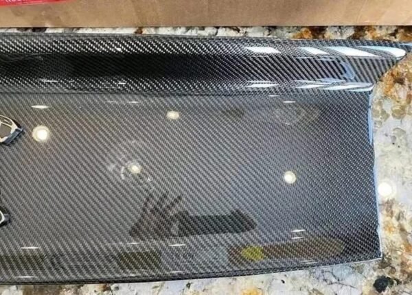 GT500 Carbon fiber rear deck lid - Image 9