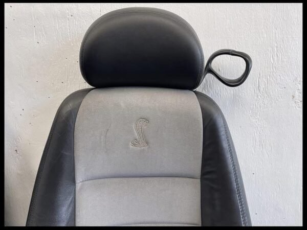 2003 Ford Mustang COBRA SVt seats - Image 24