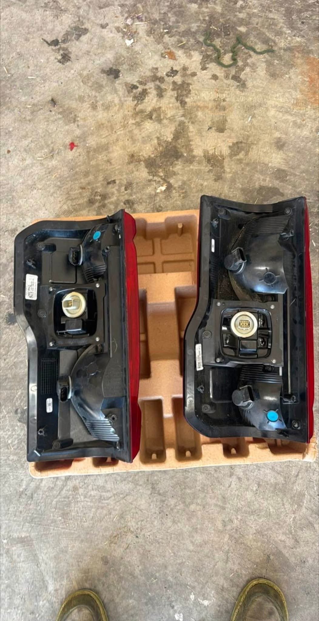 2023+ Ford Super Duty Tail Lights - Image 4