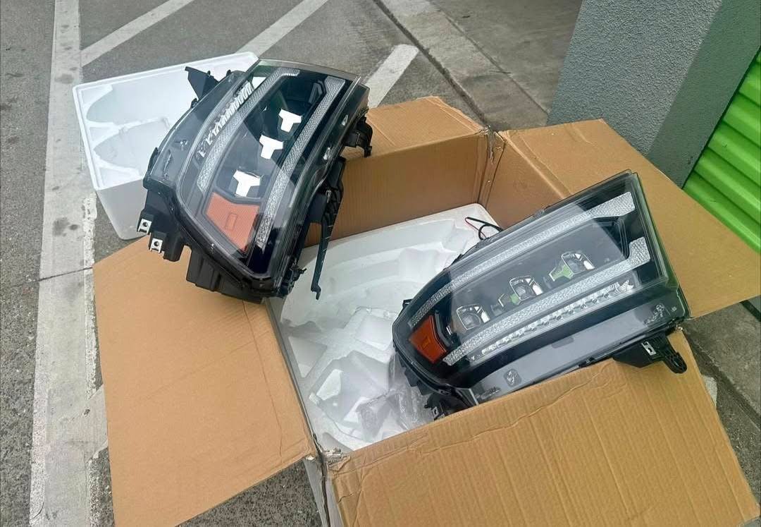 "FORM LED Projector Headlights for 2019-2024 Ram 1500 DT"