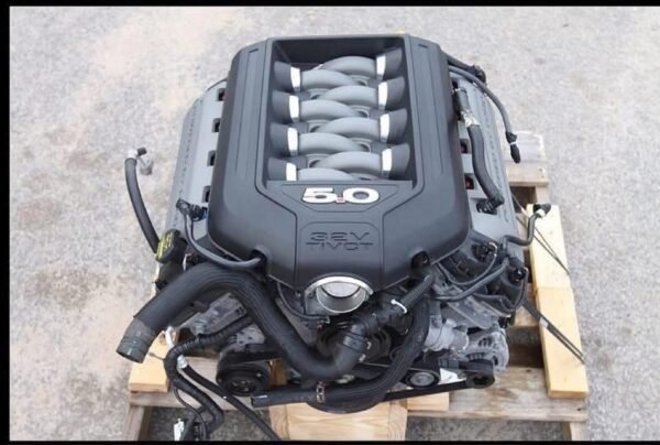 2013 Ford Mustang 5.0 engine - Image 4
