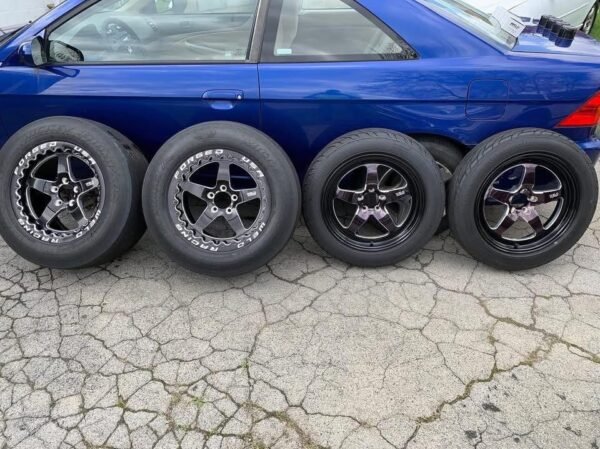 Weld S71 fronts are 18x5 which clear performance pack brakes with Mickey Thompson sportsman sr radials 28/6/18 and rears are single beadlock 17x10 with Mickey Thompson et street r bias 28/11.5/17 - Image 3