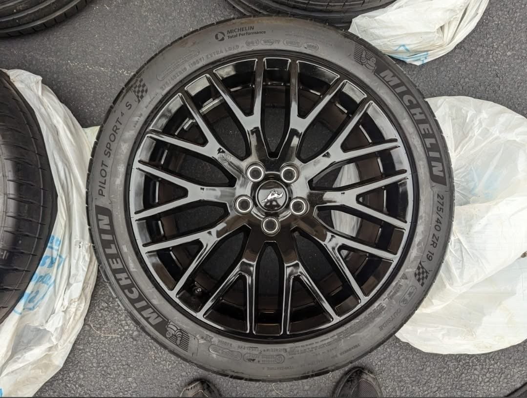 OEM PP1 Wheels with 0 Mile Michelin Pilot Sport 4S These wheels are in EXCELLENT condition, no scrapes, no chips! - Image 3