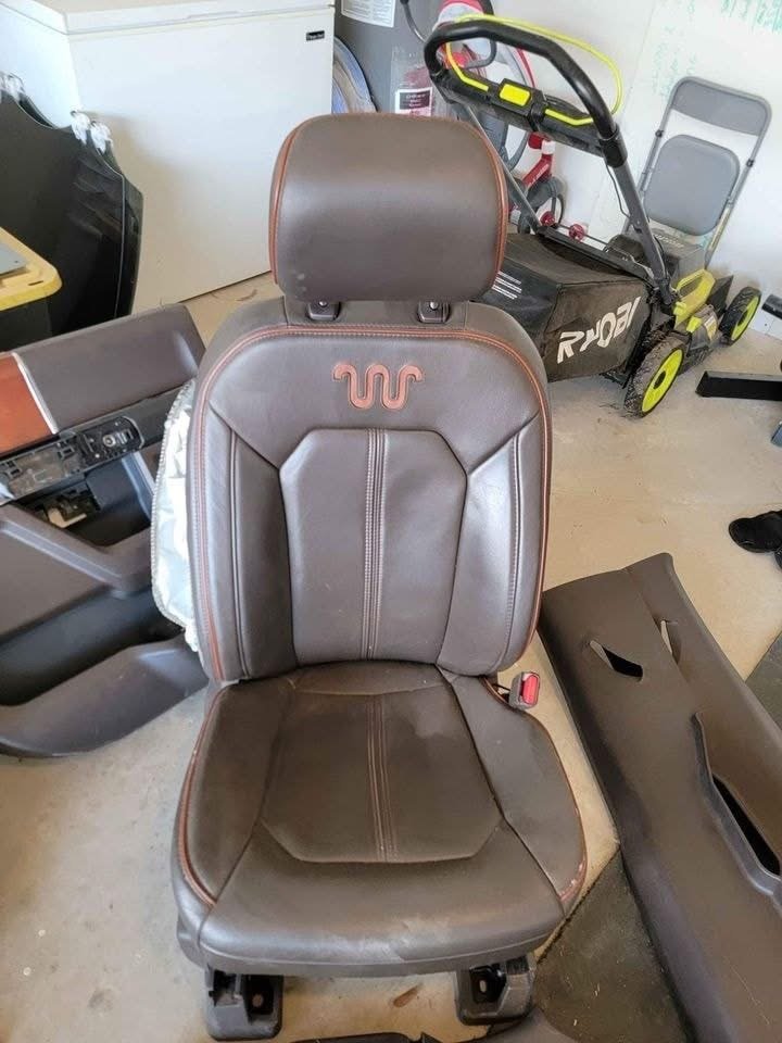 F150 King Ranch interior - Image 8