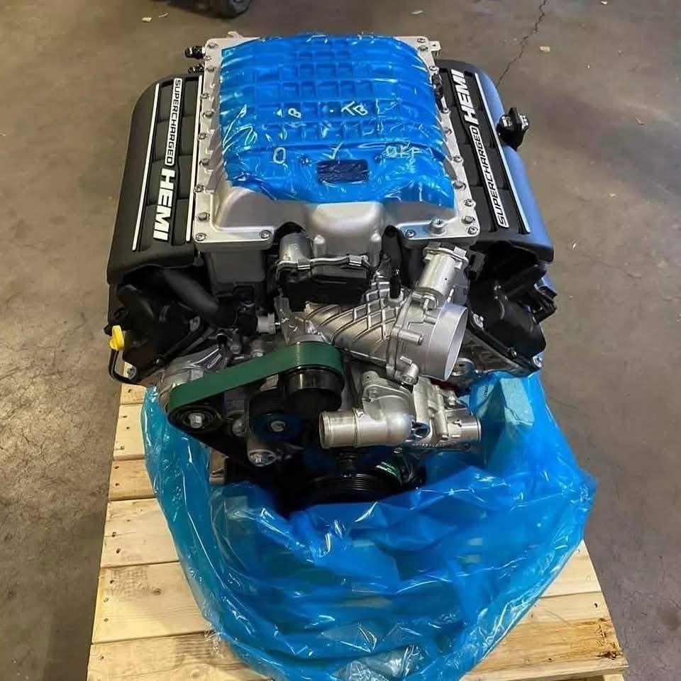 Hellcat Redeye crate engine direct from dodge. Makes 807 hp - Image 7