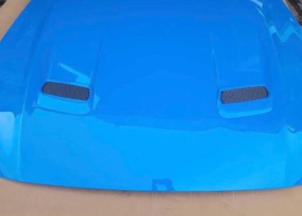 2018-2023 Mustang GT OEM take-off hood (E7 Oxford White) – Brand new, never installed! - Image 5