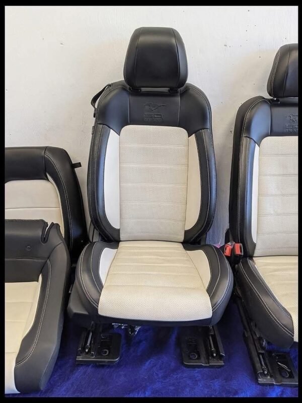 50th anniversary Ford Mustang interior kit: - Image 27