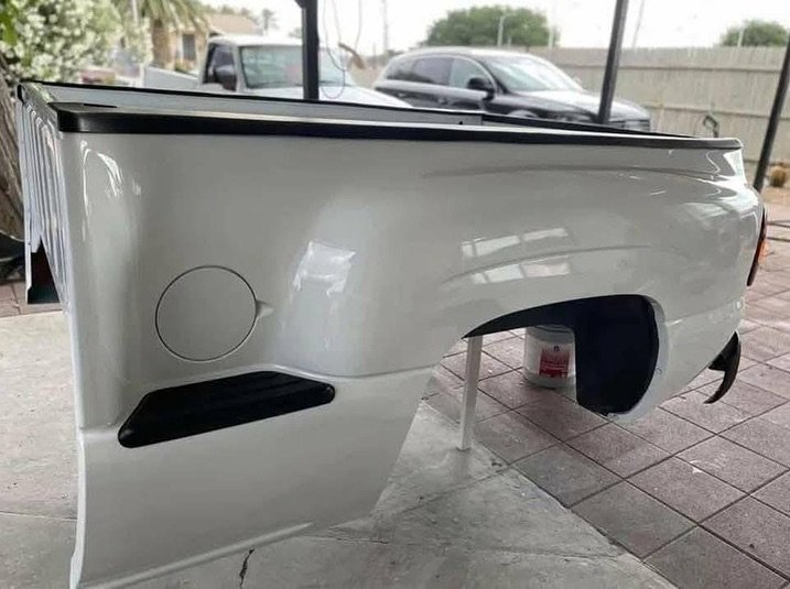 1999-2006 Chevy Silverado/GMC Sierra 1500 White Step Side Bed - Image 5