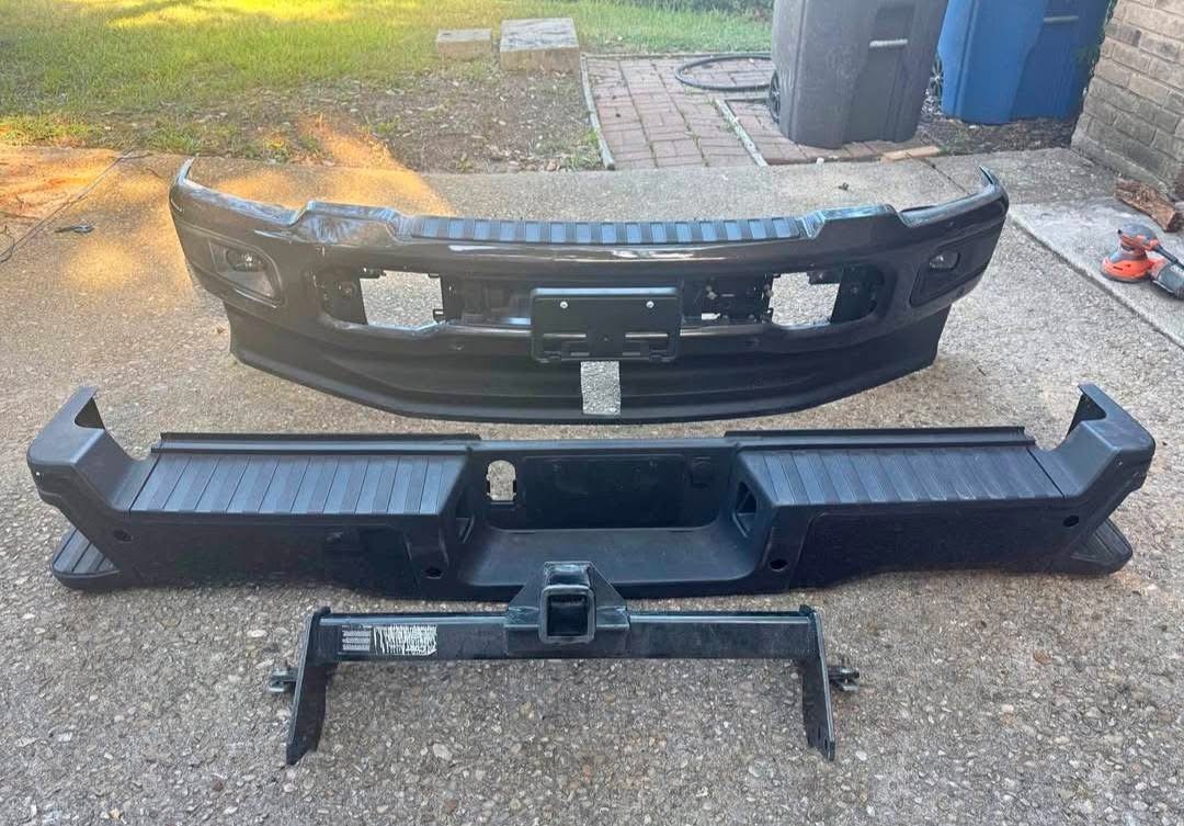 2024 Ford F-350 King Ranch Edition Bumpers - OEM Chrome-Style"