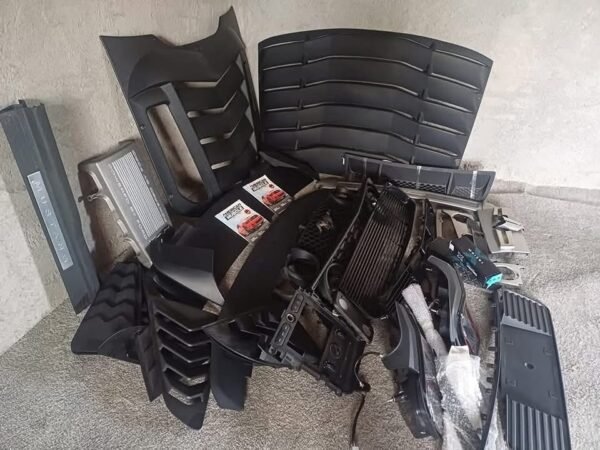 Some of what is available for immediate delivery. We quote any part or spare part upon request without obligation, send us a message. 🐎 - Image 4