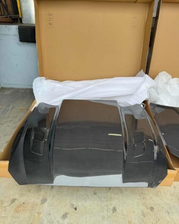 MUSTANG DOUBLE SIDED CARBON FIBER COWL HOOD - Image 2