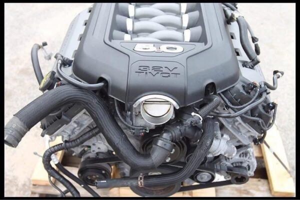 2013 Ford Mustang 5.0 engine - Image 2
